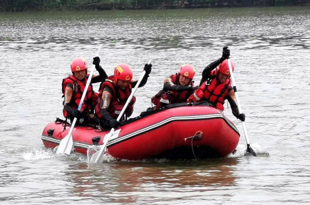 智璟全能橡膠艇:九人載重,無懼嚴苛水域 智璟全能橡膠艇:九人載重,無懼嚴苛水域